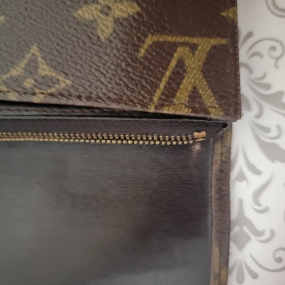 Louis Vuitton Vintage Bifold Long Wallet - 841 - Picture 12 of 15